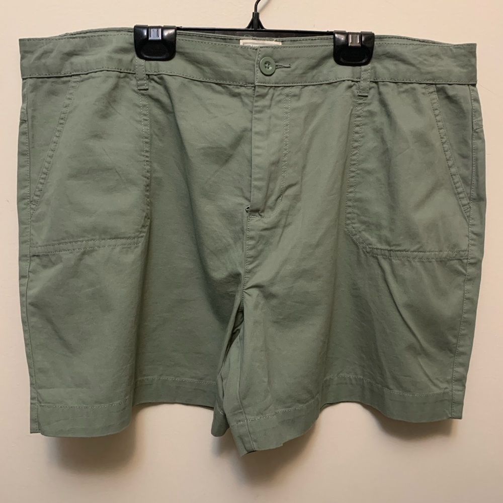 NWT MOUNTAIN WAREHOUSE Green Shorts